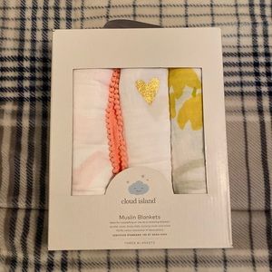 *NEW IN BOX* cloud island